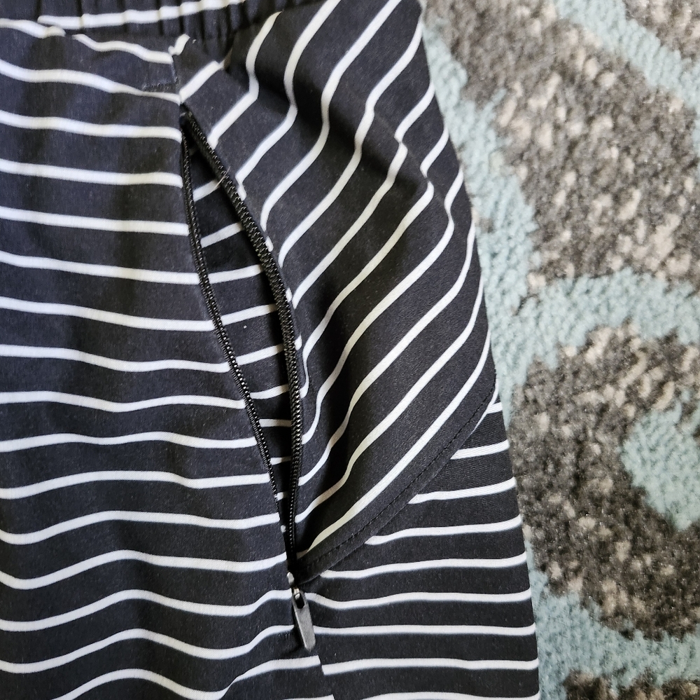 All in Motion Women’s Striped Shorts – Size 2X (XXL) - Picture 4 of 5
